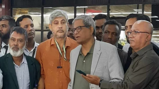 আজ পুরো জাতি হতাশ নির্বাচনের সময়সীমা নিয়ে : মির্জা ফখরুল