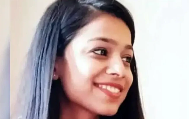 এক ব্যাংকার শেয়ারবাজারে বিনিয়োগ করলেন গ্রাহকদের টাকা হাতিয়ে